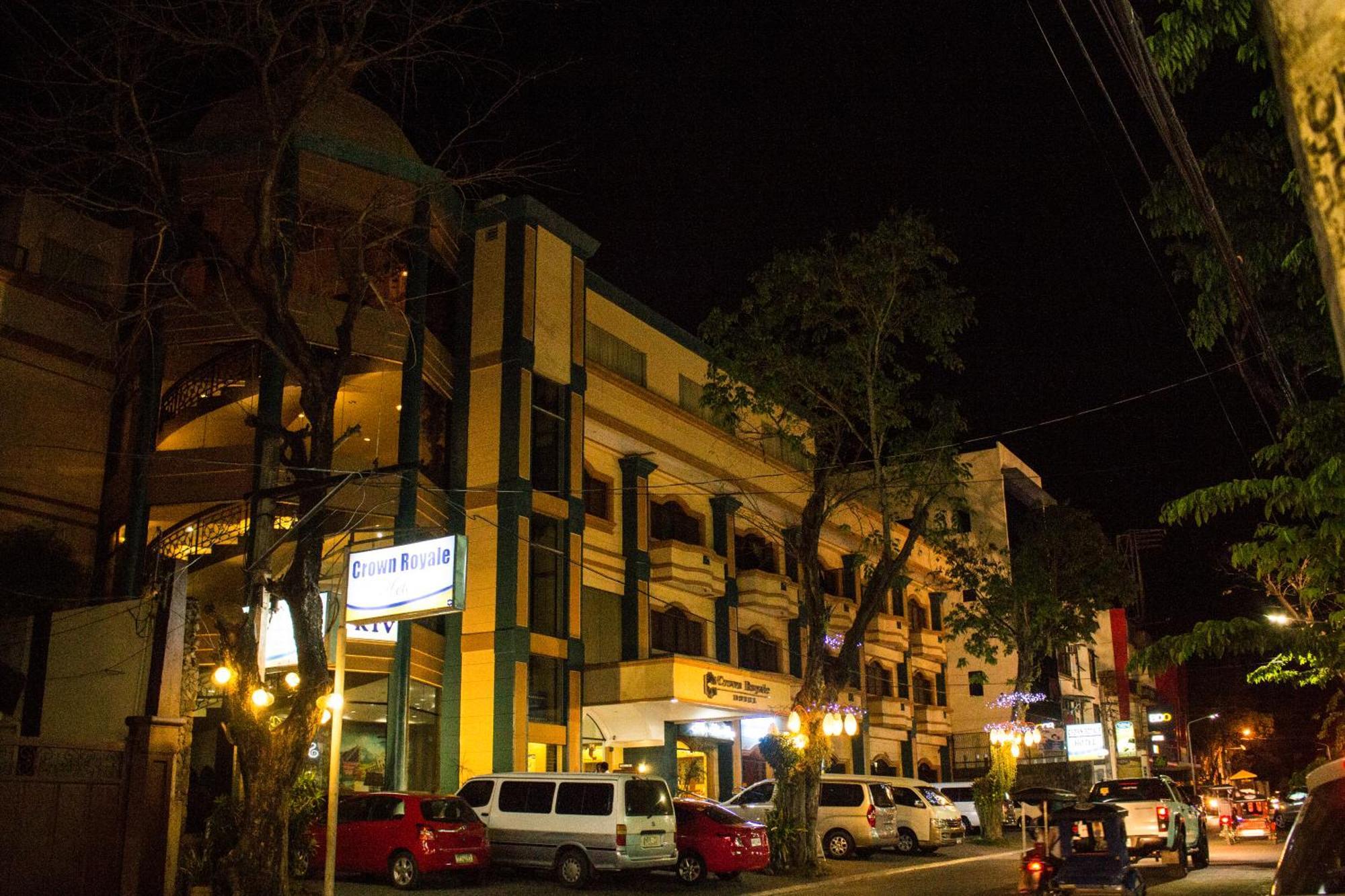 คราวน์รอยัลโฮเต็ล Hotel Balanga ภายนอก รูปภาพ